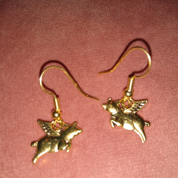 When Pigs Fly Little Pig Earrings Gold Metal Charm Dangle Charms Funny Statement - Picture 4 of 5